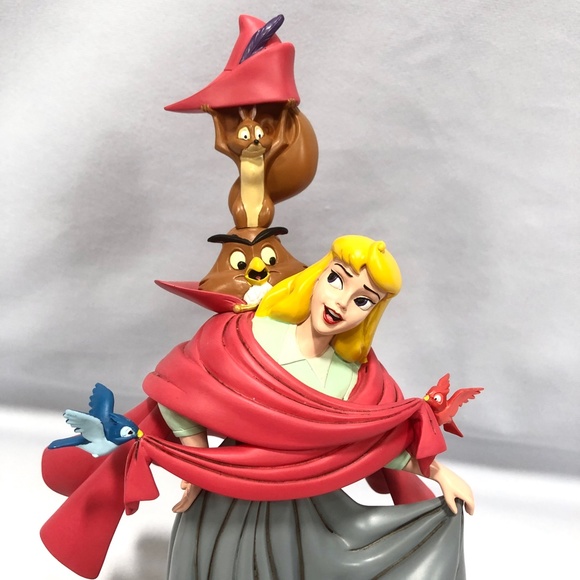 Disney Park Sleeping Beauty Aurora Figure Statue 60th Anniversary Briar Rose NEW - Picture 4 of 4